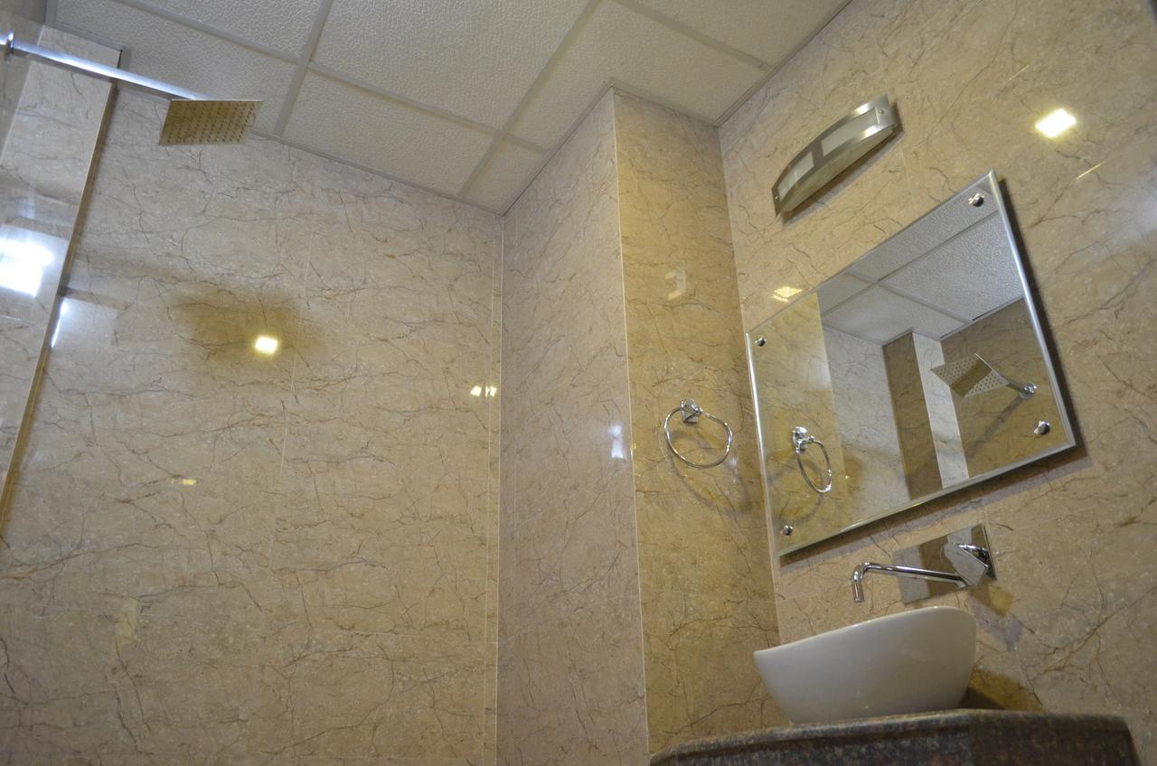 Hotel The Valley View Kashmir Srinagar  Bagian luar foto