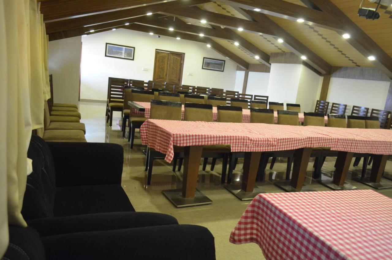 Hotel The Valley View Kashmir Srinagar  Bagian luar foto